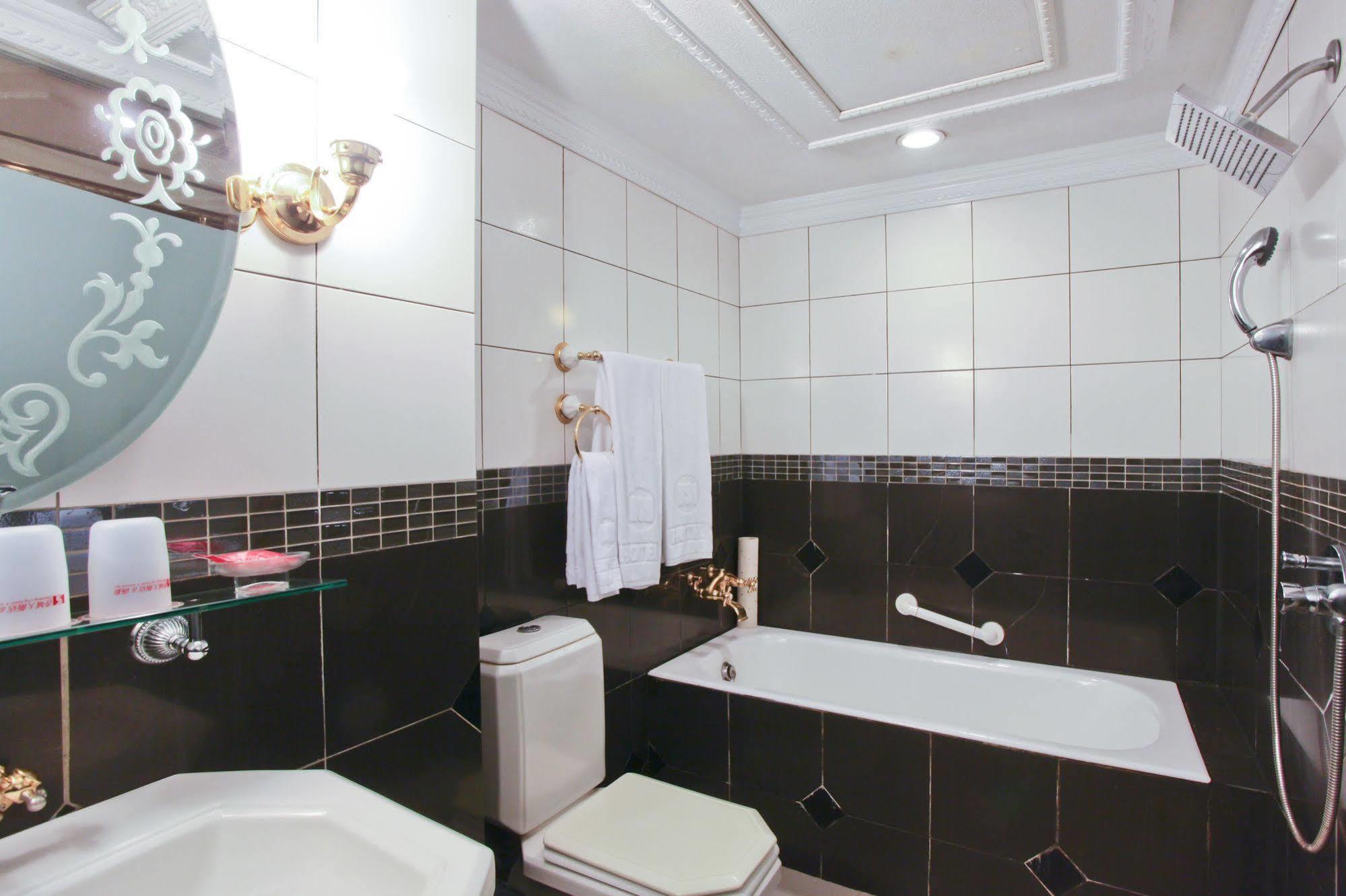 Charming City Songshan Hotel Taipei Exterior photo
