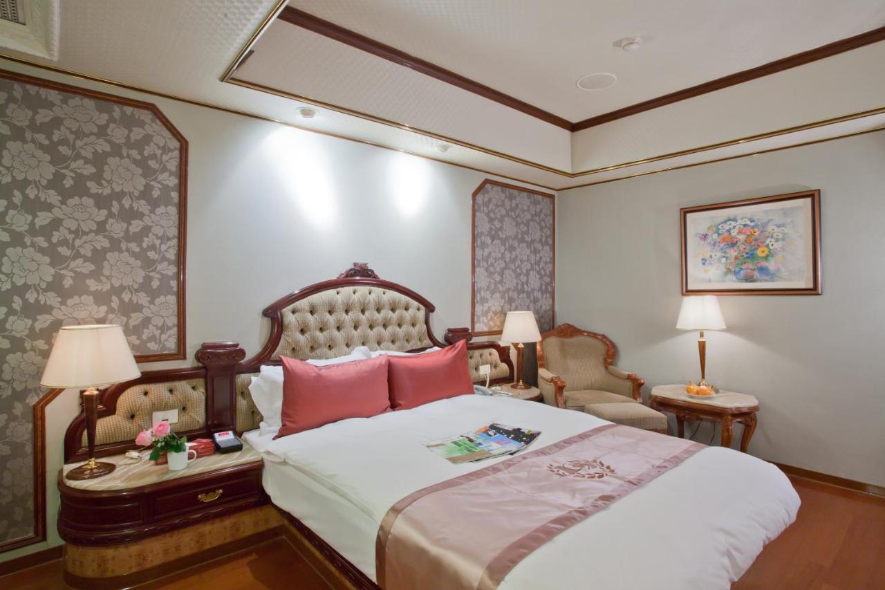 Charming City Songshan Hotel Taipei Exterior photo
